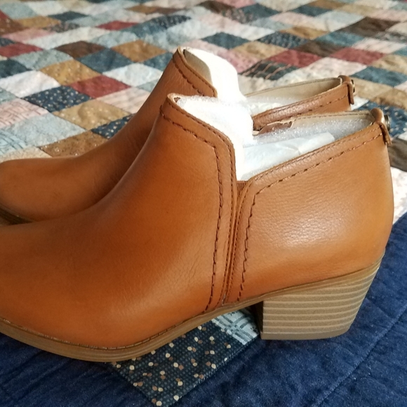 Naturalizer Zarie Tan Leather Bootie 7.5 - Picture 11 of 12